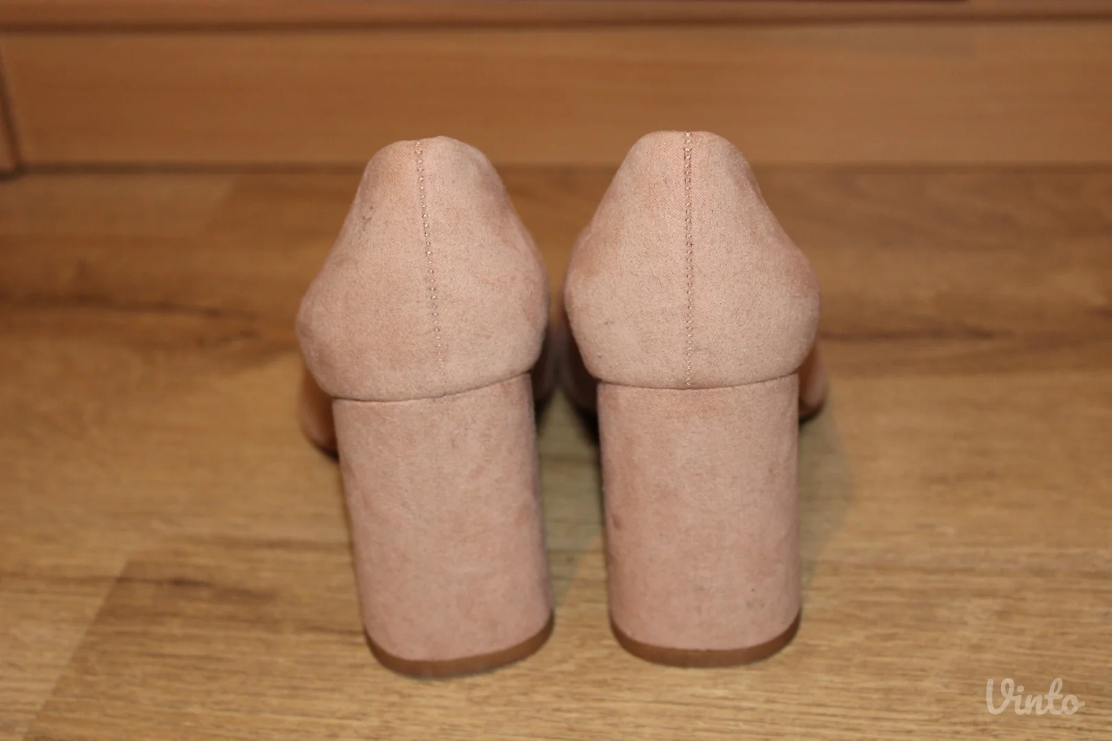 Puder roze H&M štikle - udobne i moderne!