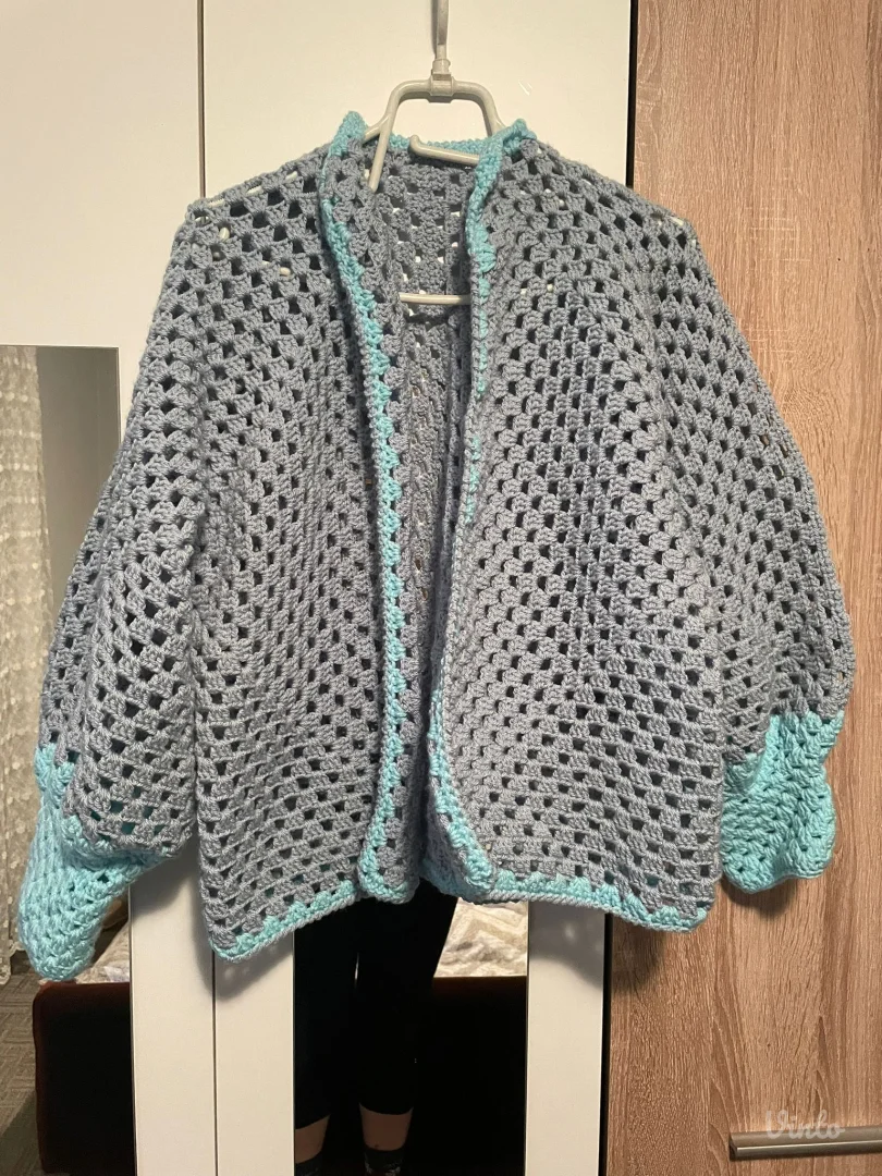 Rucno pravljen dzemper