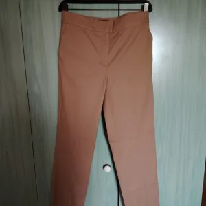 GANT nove pantalone