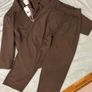 Sako i pantalone Novo