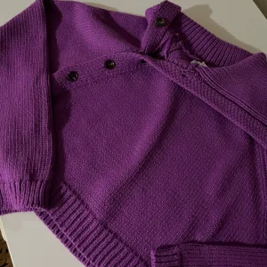 Zara-ljubicasti dzemper