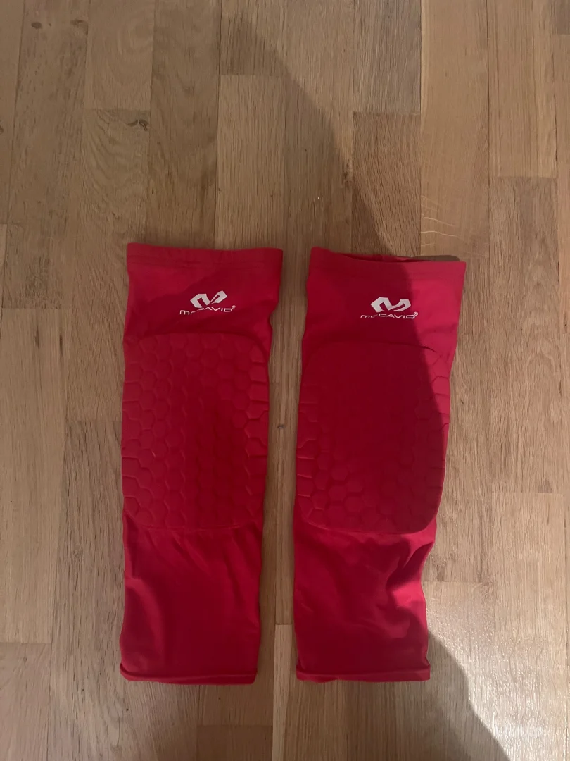 Mcdavid stitnici za kolena