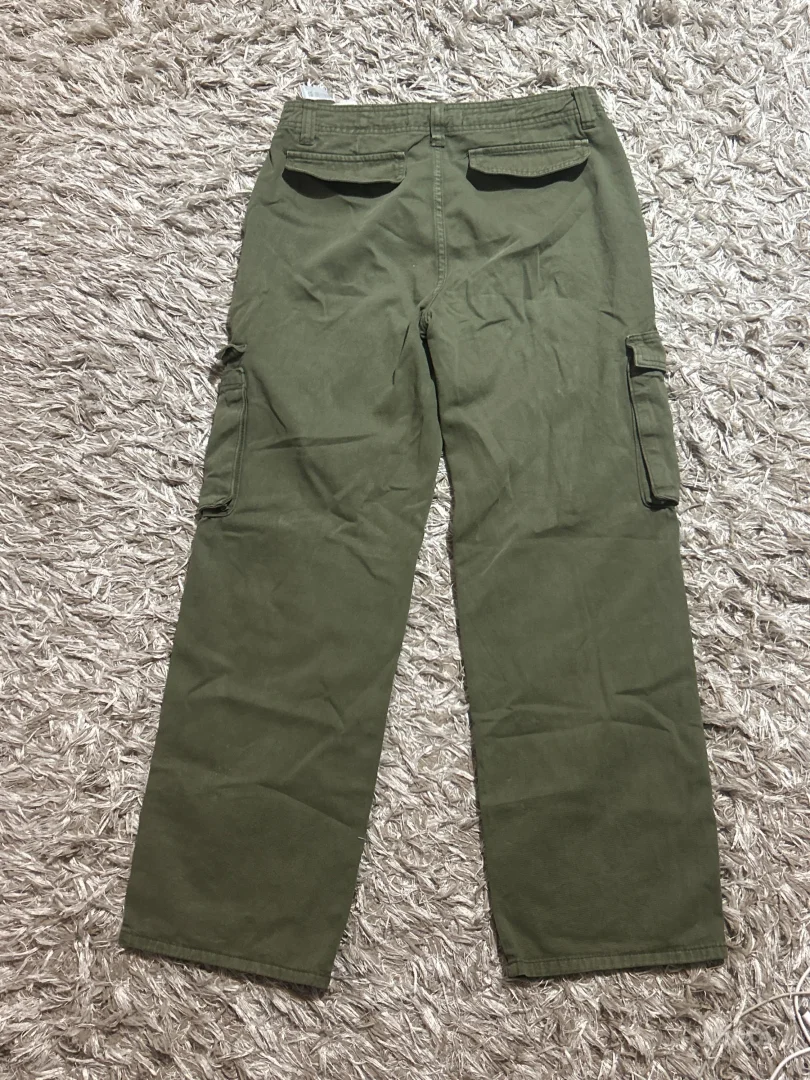 stradivarius cargo pantalone