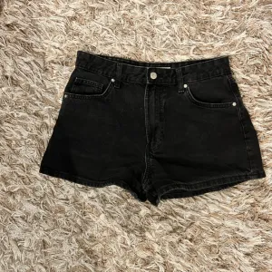 Bershka sorc 38