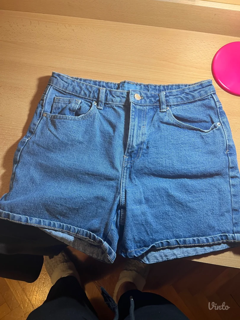 Sinsay mom fit šorts