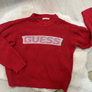 Guess džemper