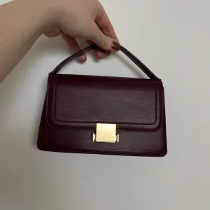 stradivarius bordo torbica