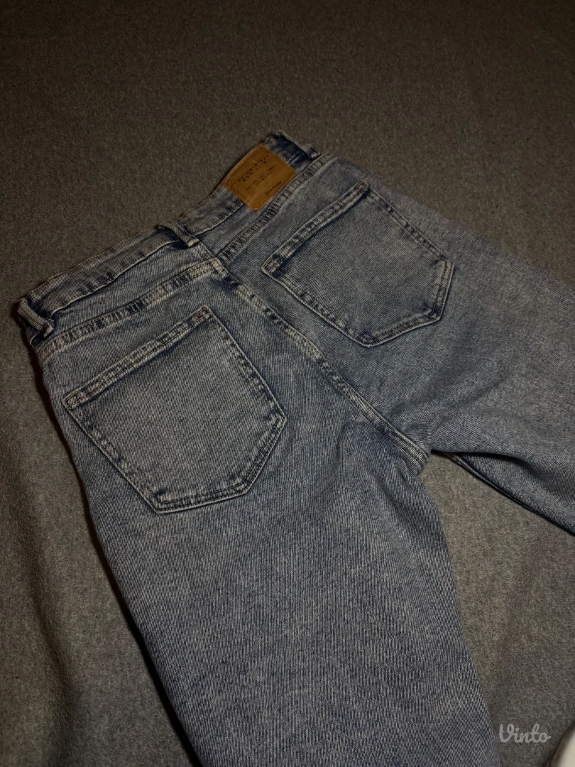 Stradivarius farmerke, Veličina 38