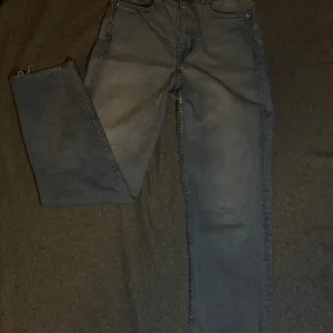 H&M farmerke, veličina 36