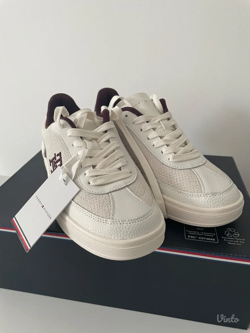 Tommy Hilfiger patike 39 | novo