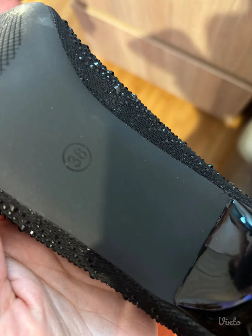 Crne salonke sa cirkonima