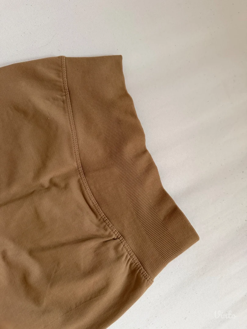 DFYNE model pushup helanke