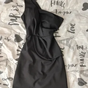 Svečana ženska haljina