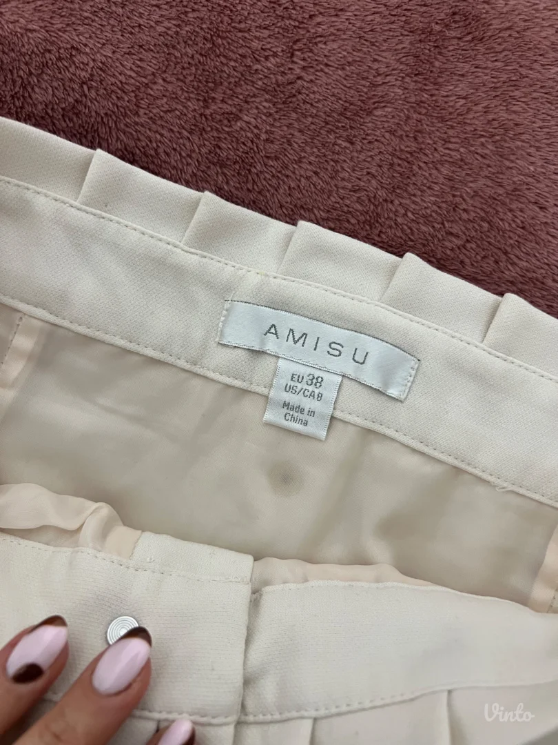 Elegantna bež suknjica