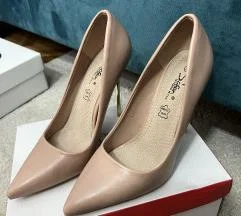 Nežno roze salonke sa zlatnom štiklom