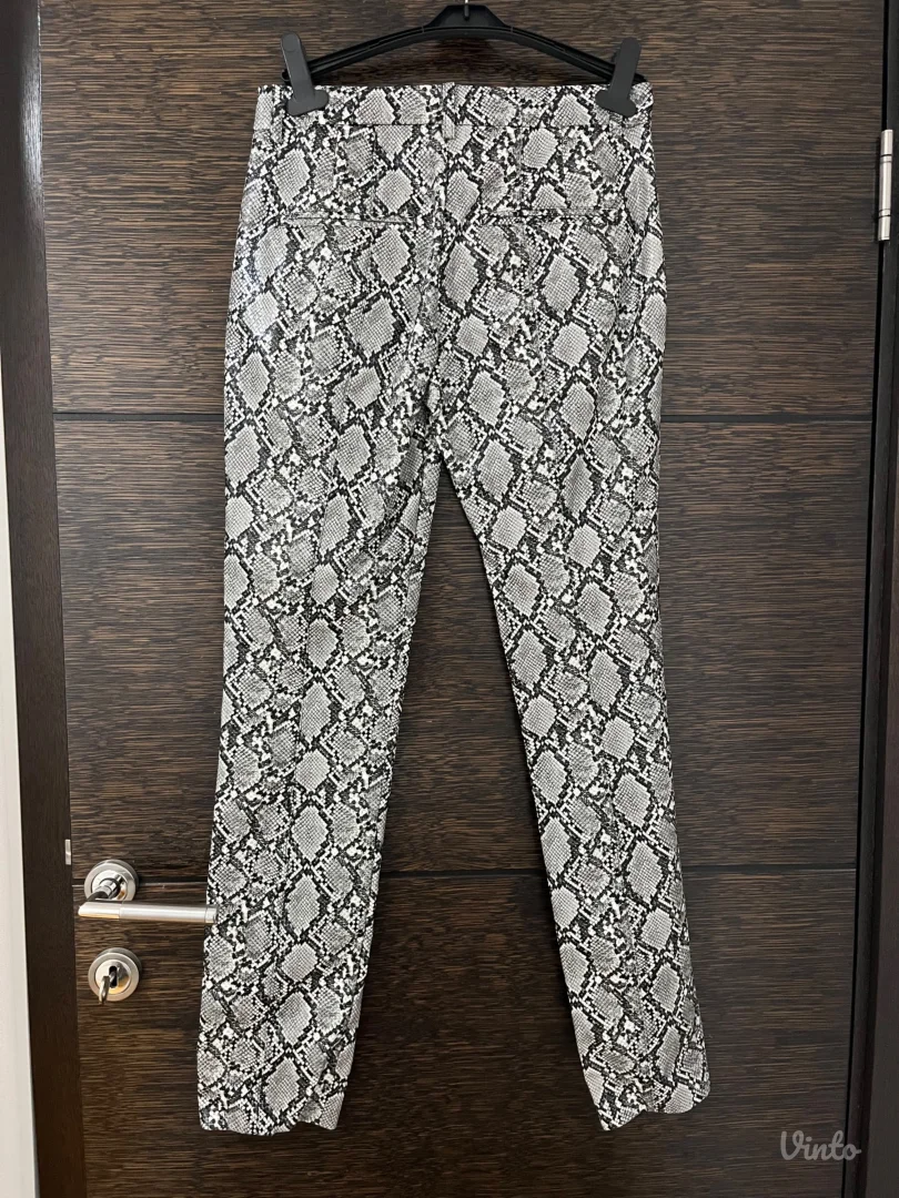 Zara kozne pantalone🩶🤍🩶