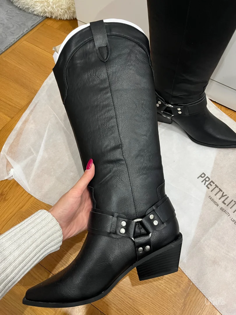 Pretty little thing nove kaubojke