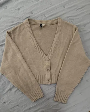 H&M ženski džemper na zakopčavanje