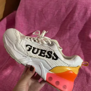 Guess ženske patike