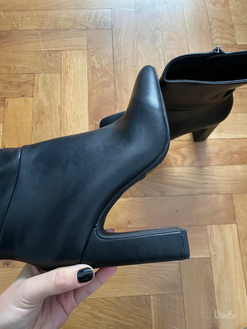 Steve Madden Crne čizme na štiklu