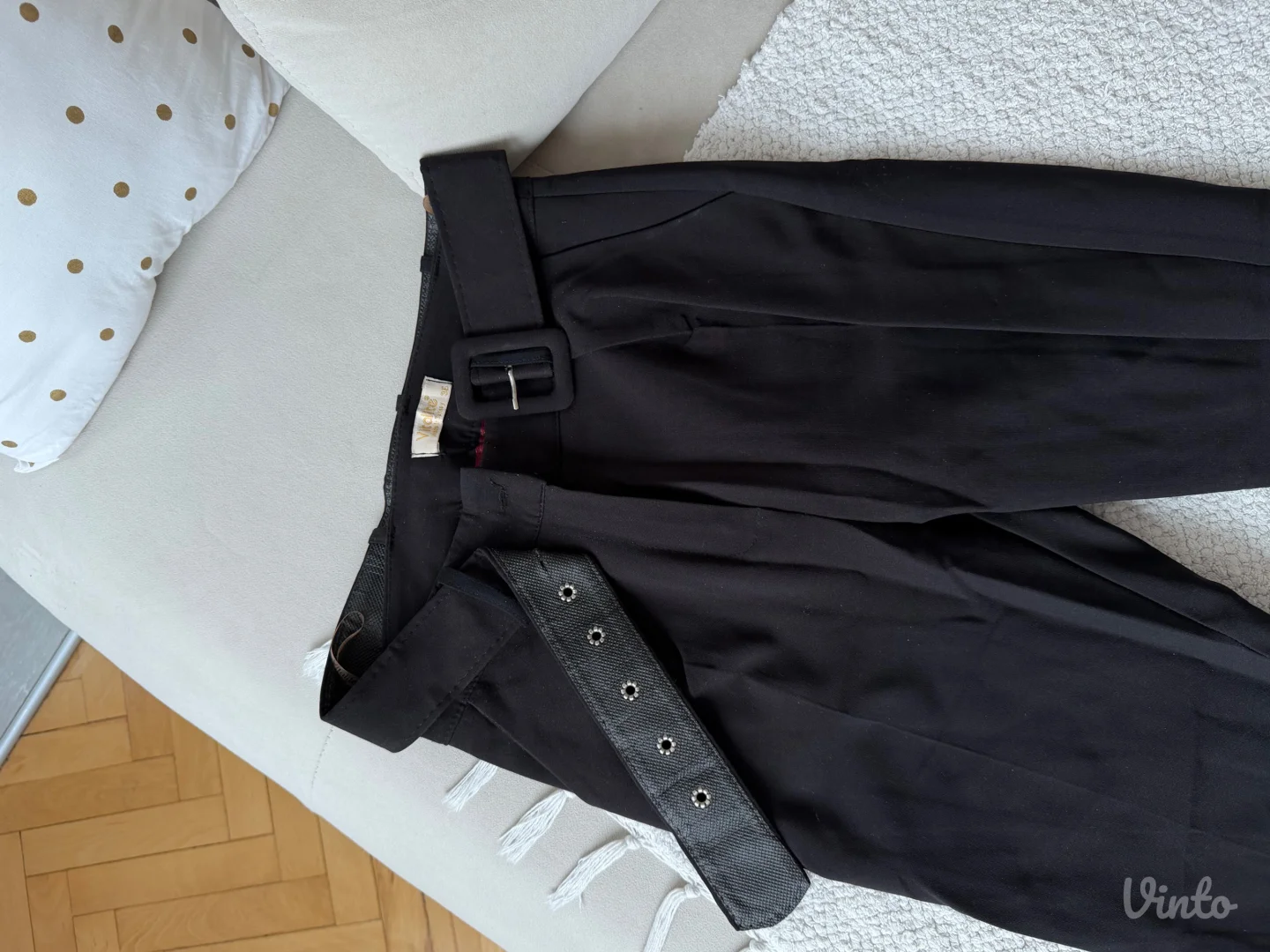 Crne cigaret pantalone