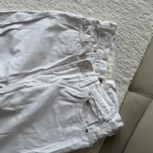 Zara - teksas farmerke