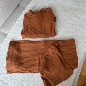 Only trikotazni kompletic