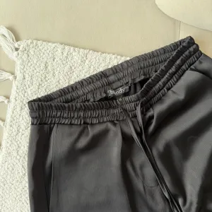 Elegantne Blondy svilene pantalone