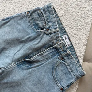 Zara Mom jeans - farmerke
