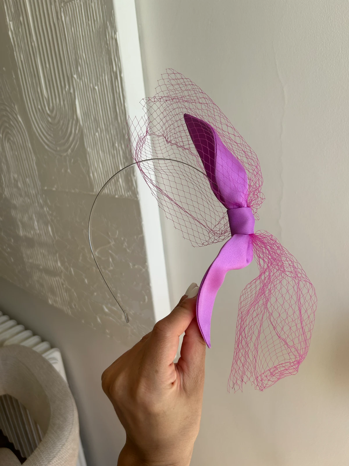 ERCEGOVAC fascinator u fuksija/magenta boji - NOVO