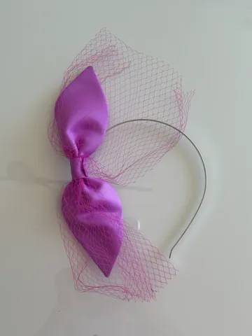 ERCEGOVAC fascinator u fuksija/magenta boji - NOVO