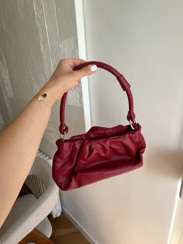 Bordo torbica brenda Stradivarius