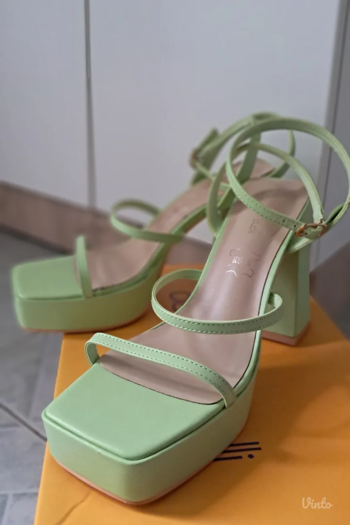 Zelene sandale na štiklu sa kožnom postavom br. 39 - NENOŠENE