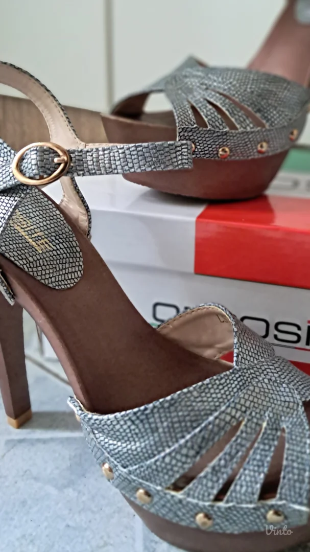 Metalik plave sandale na štiklu br. 37 - NENOŠENE