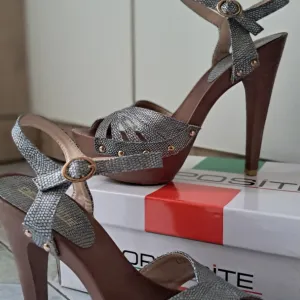 Metalik plave sandale na štiklu br. 37 - NENOŠENE