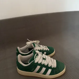 Adidas campus 00s- zelena