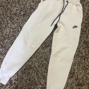 Nike tech fleece