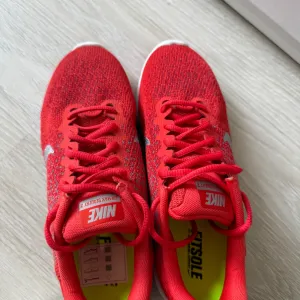 Nike nenosene patike