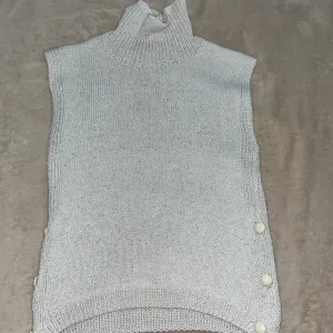 Džemperić ručni rad