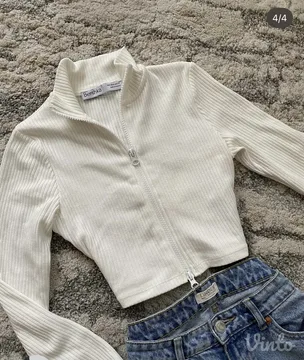 Bershka duks crop top