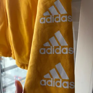 adidas duks žuti ženski