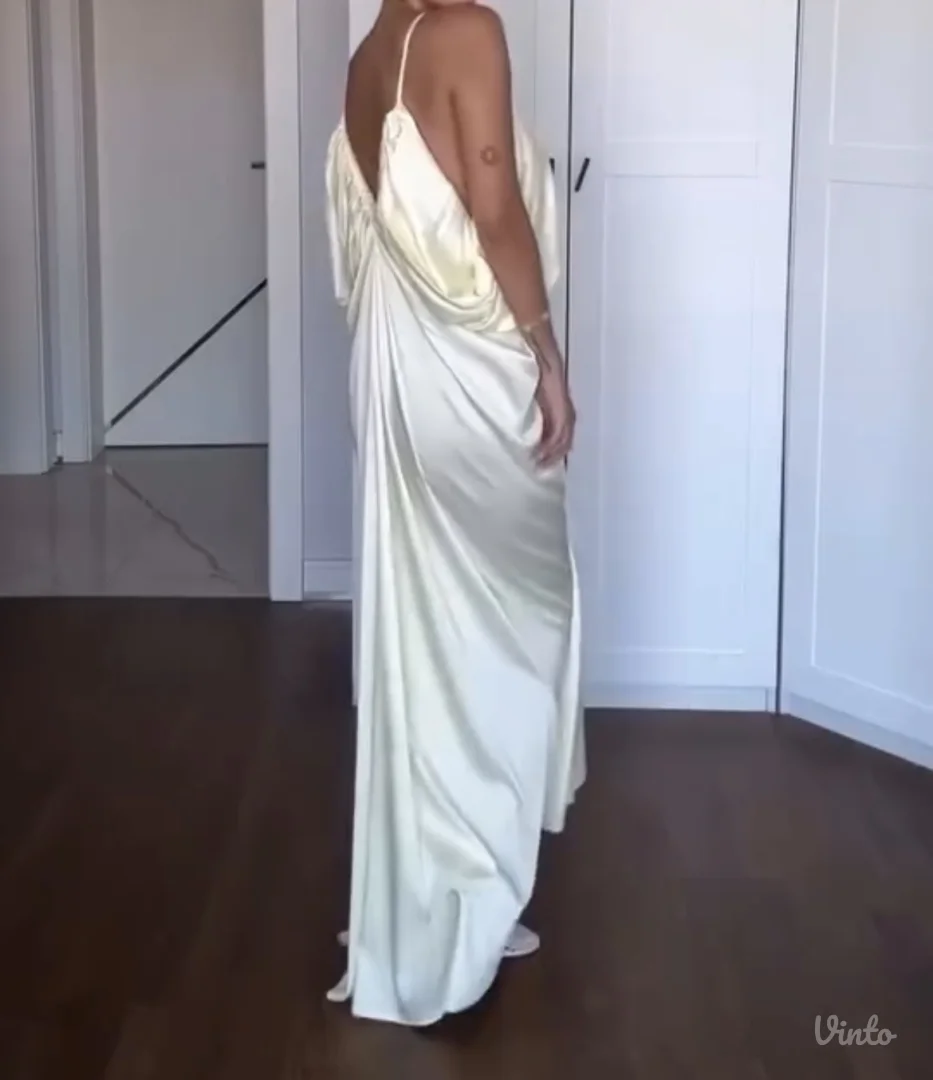 ŽUTA VIRALNA HALJINA