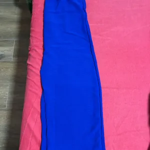 Nove plave pantalone veličina S/M