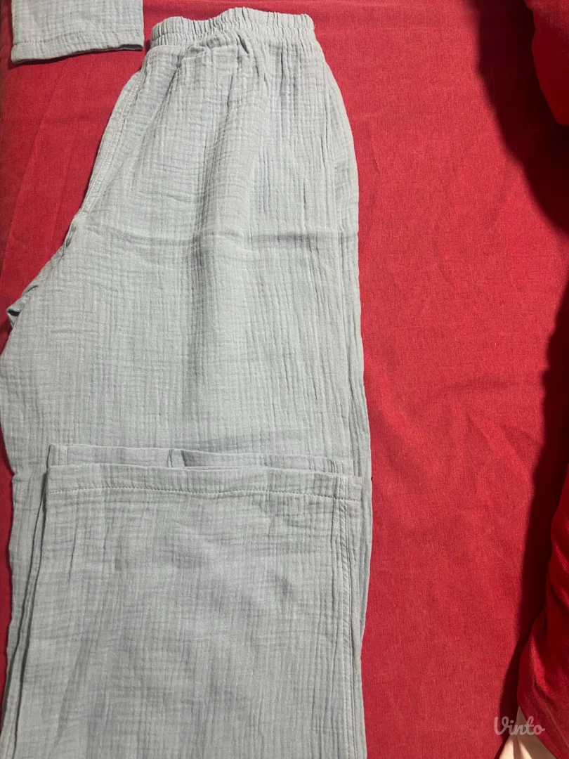 Zneski komplet - pantalone i košulja