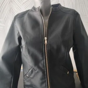 Sinsay kozna jakna S