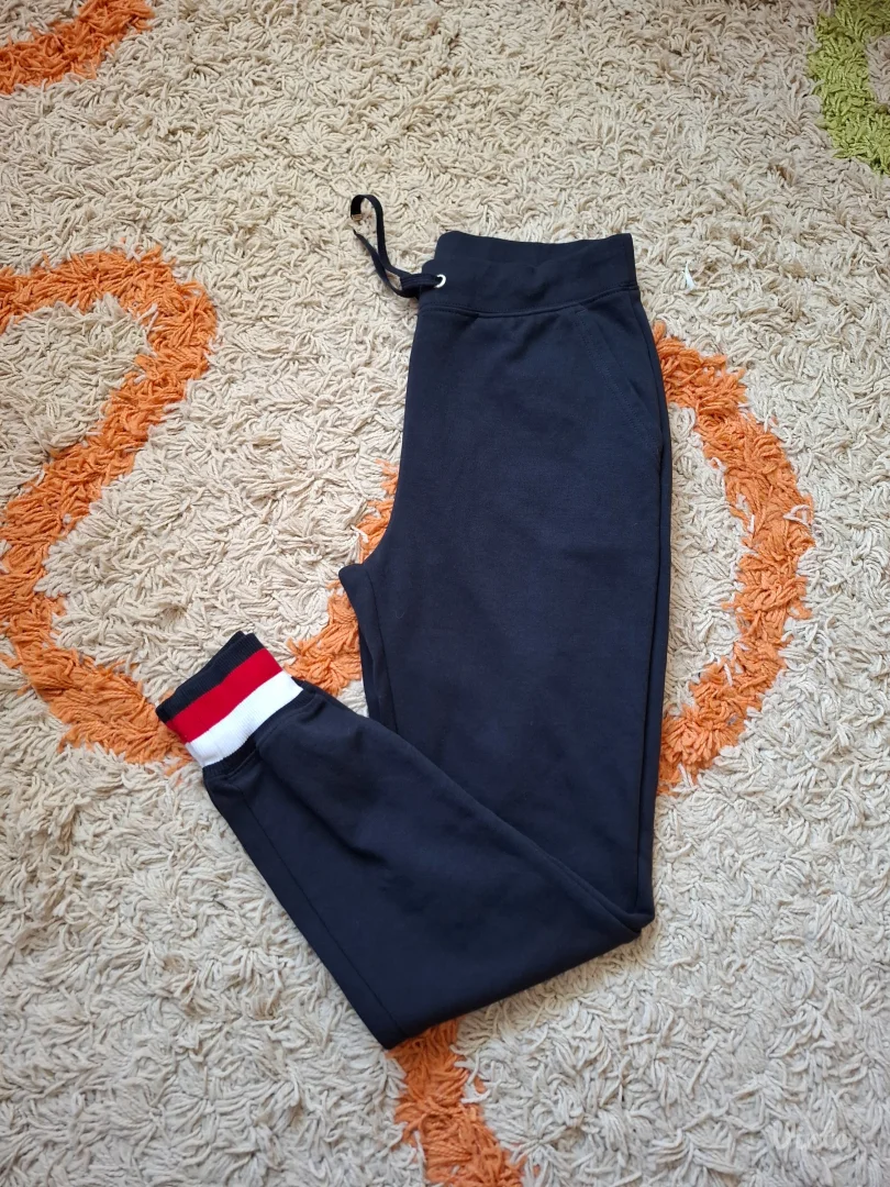 Original tommy hilfiger trenerka