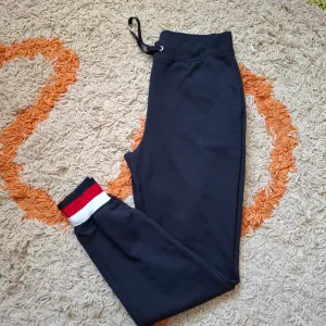 Original tommy hilfiger trenerka