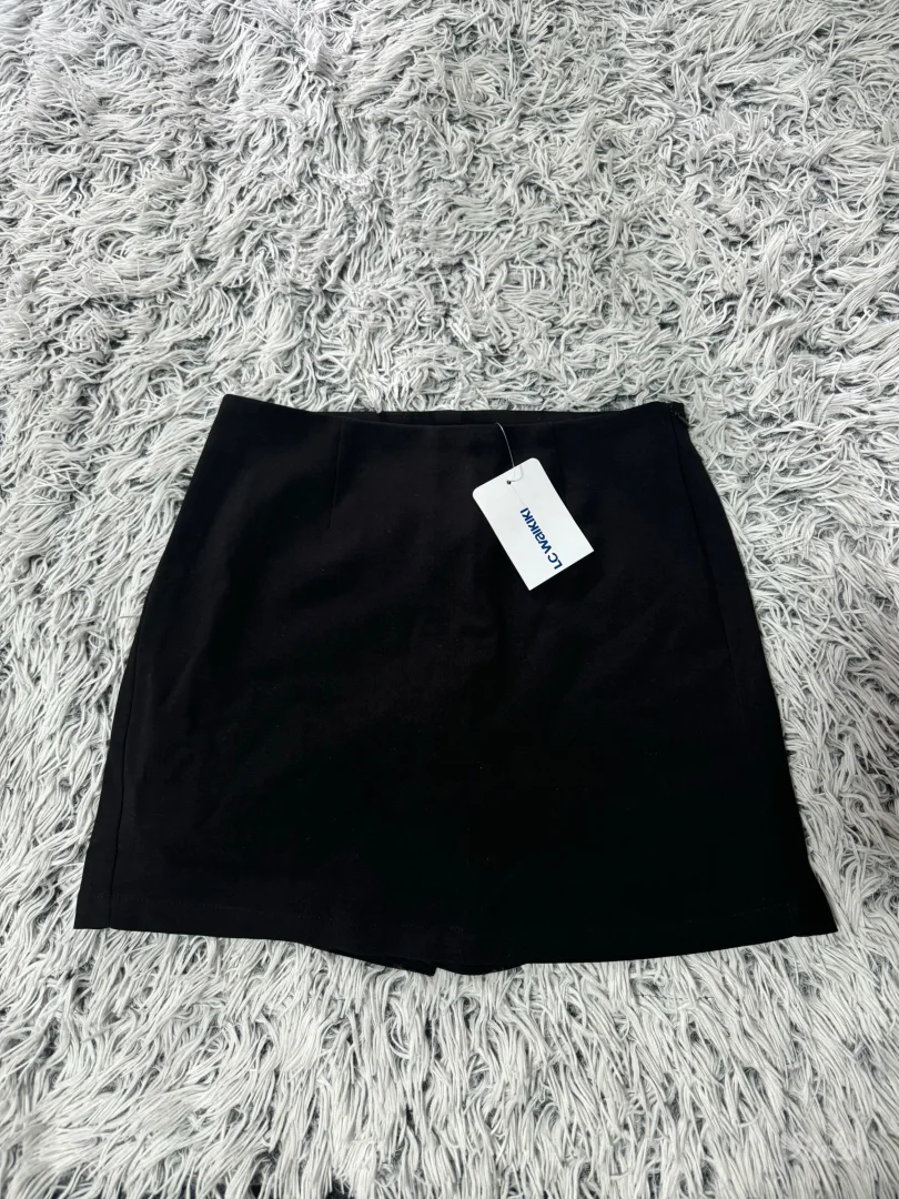 Šorc suknja (skort) NOVO