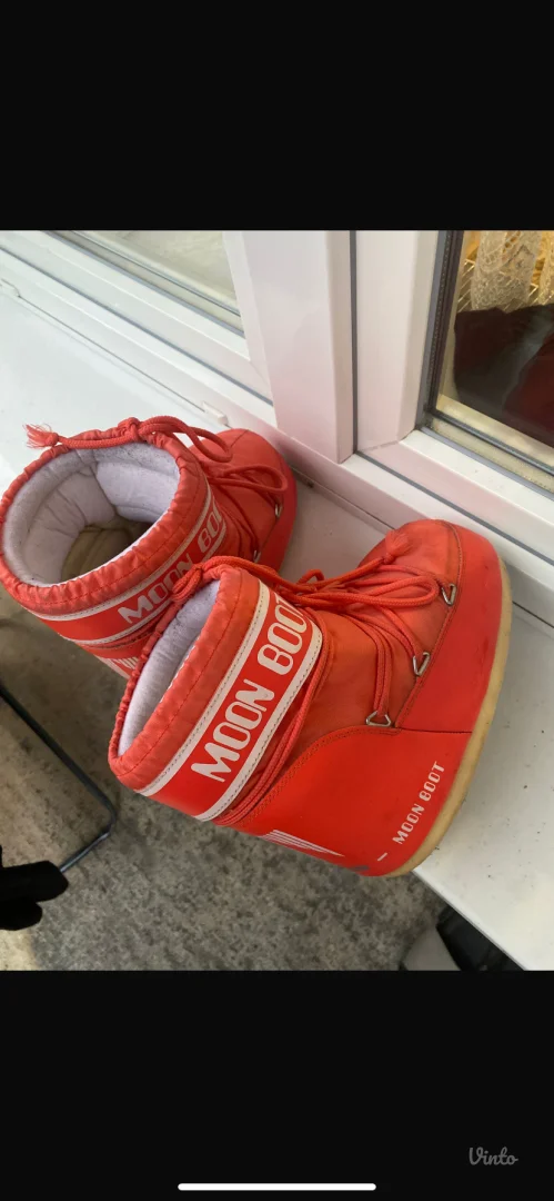 moon boot