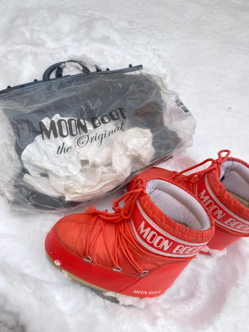 moon boot